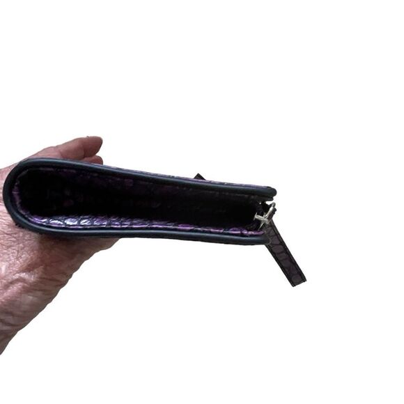 Nine & Co Woman's Wristlet Wallet Purple Alligator Skin With Black Leather Bow - Picture 9 of 9